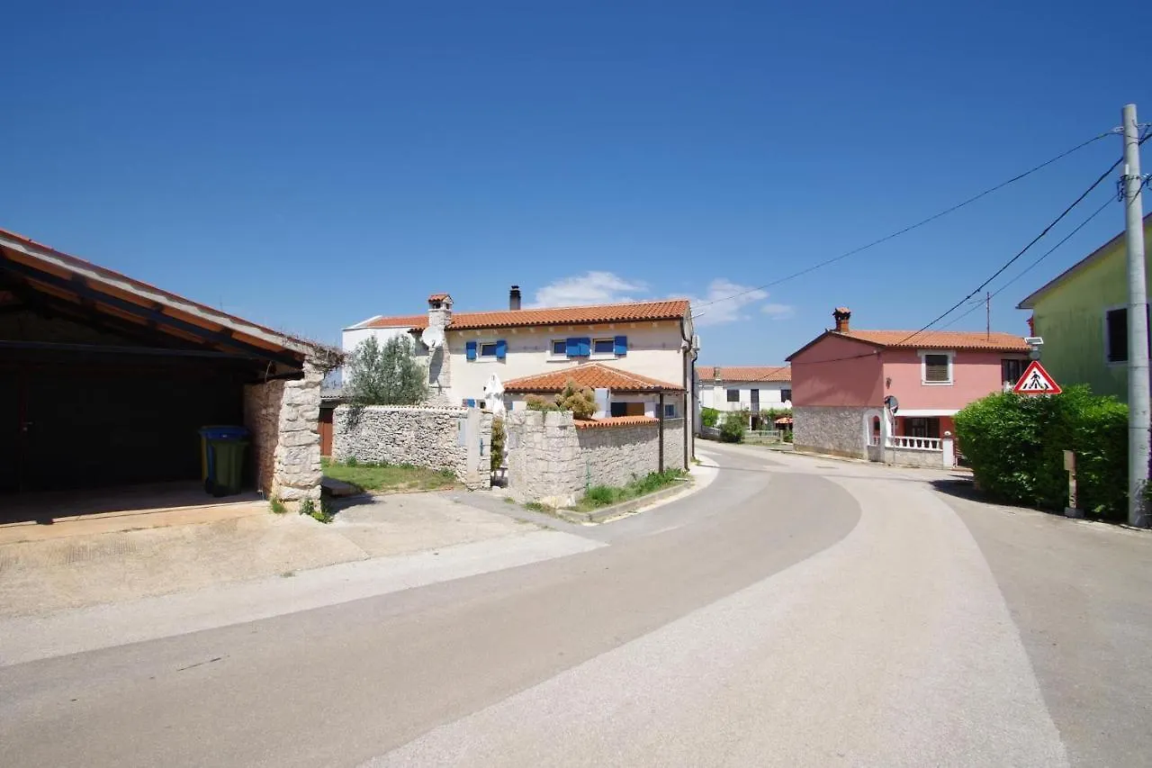 Mery Country House Kavran 0*,  Croatia