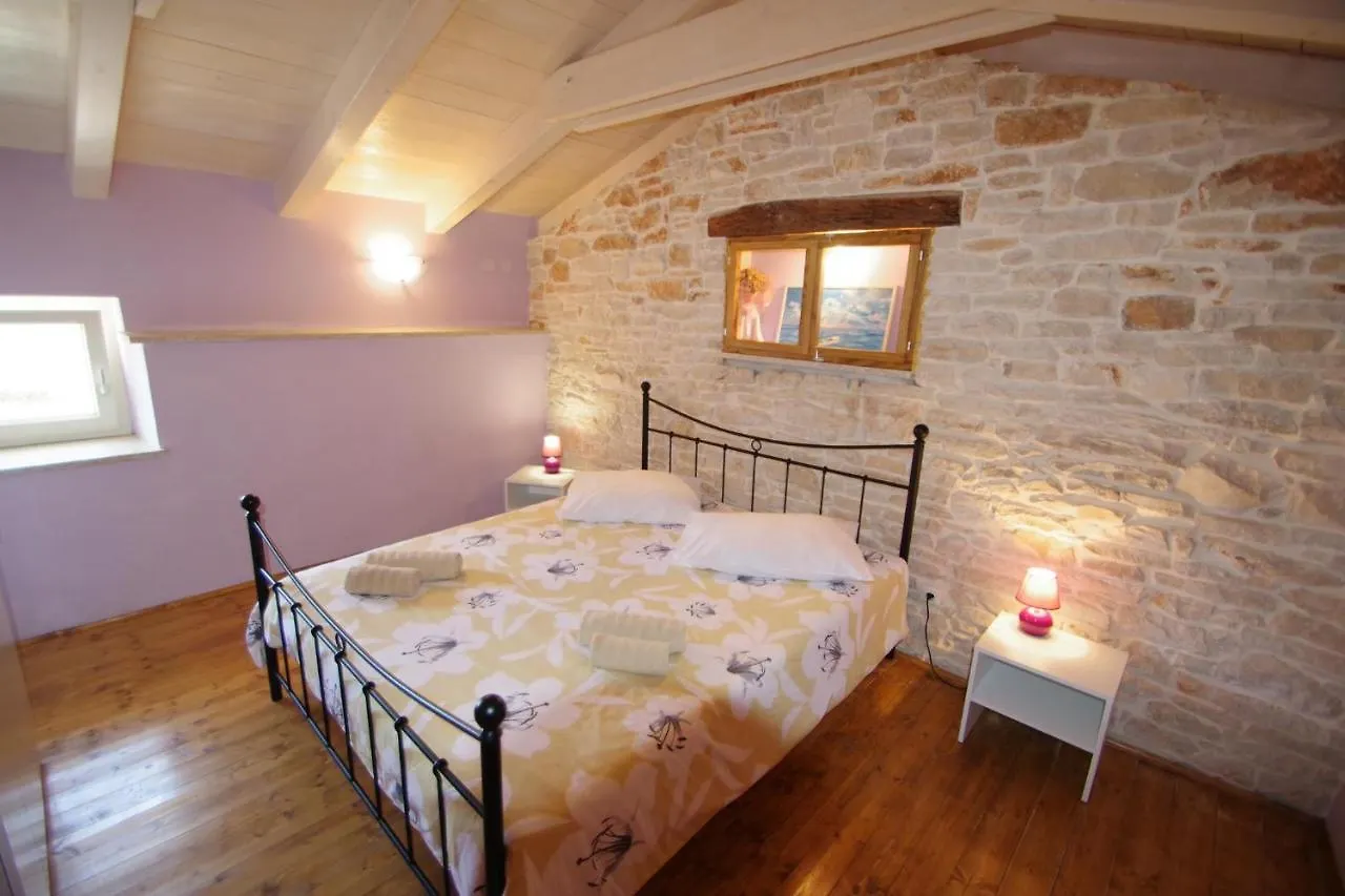 Holiday home Mery Country House Kavran Croatia