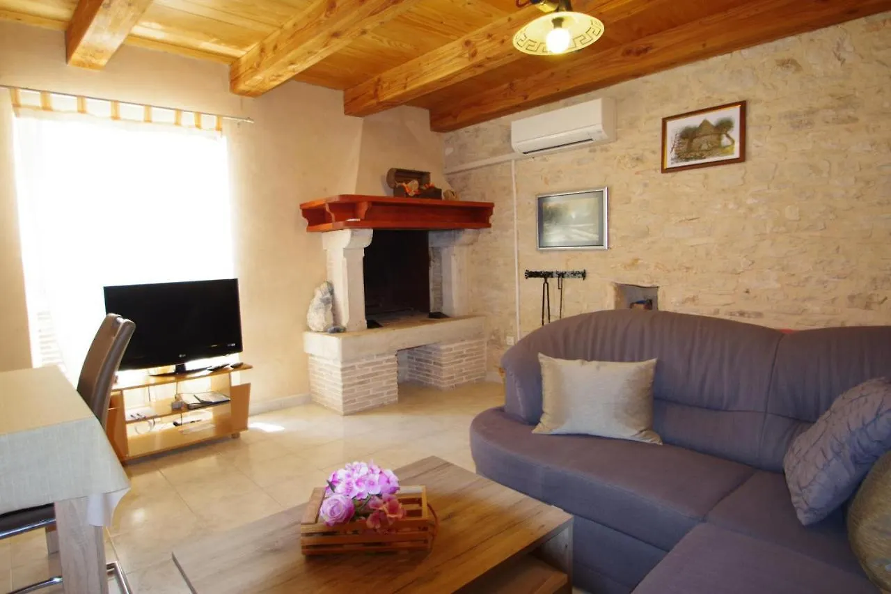 Mery Country House Kavran